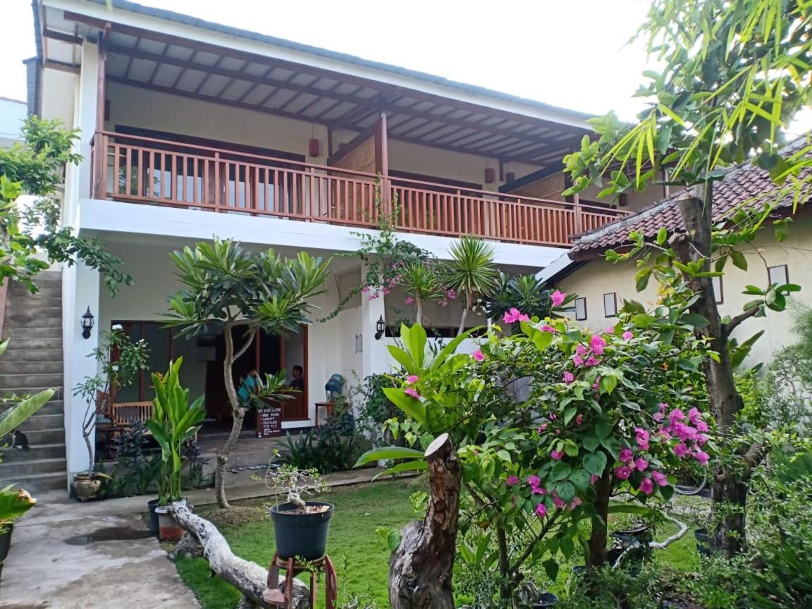Bed and Breakfast Dili Gili Gili Trawangan Exterior foto